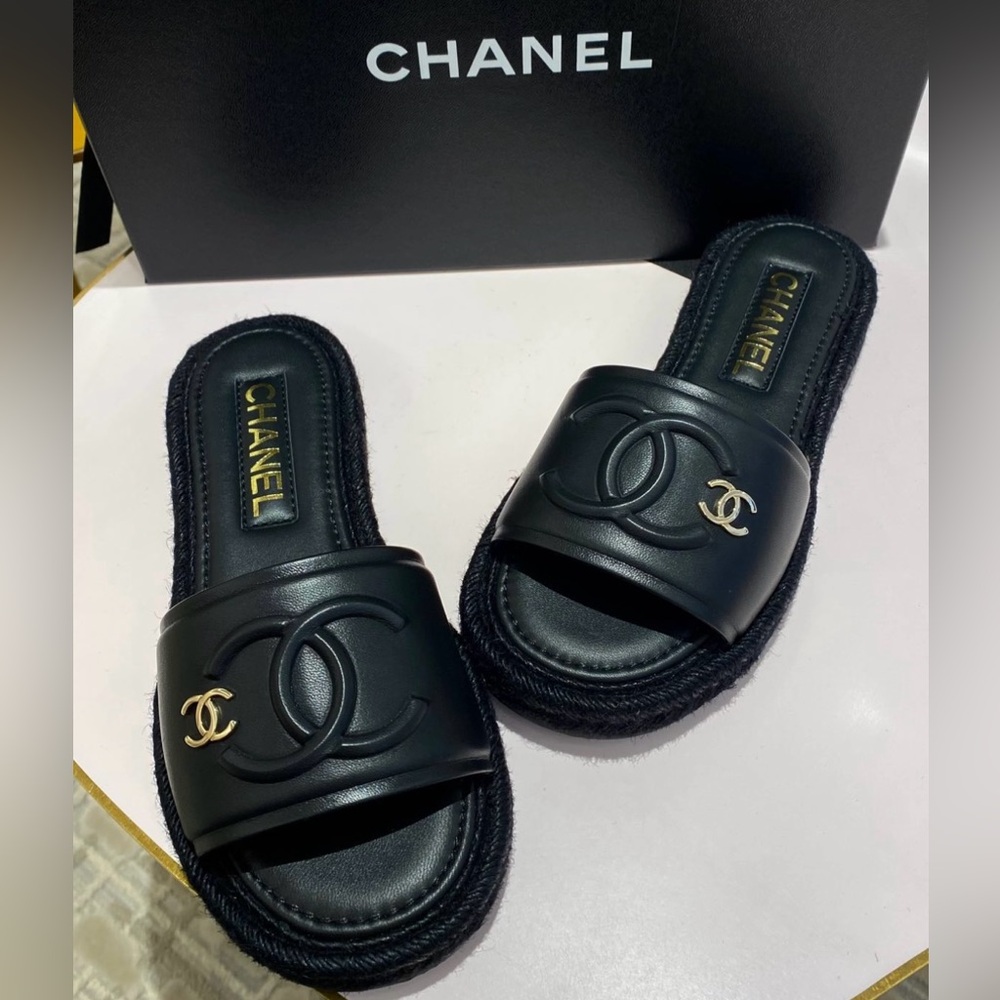 Chanel 23C Black Lambskin Leather CC Logo Slide Sandal Slip Espadrille Flat